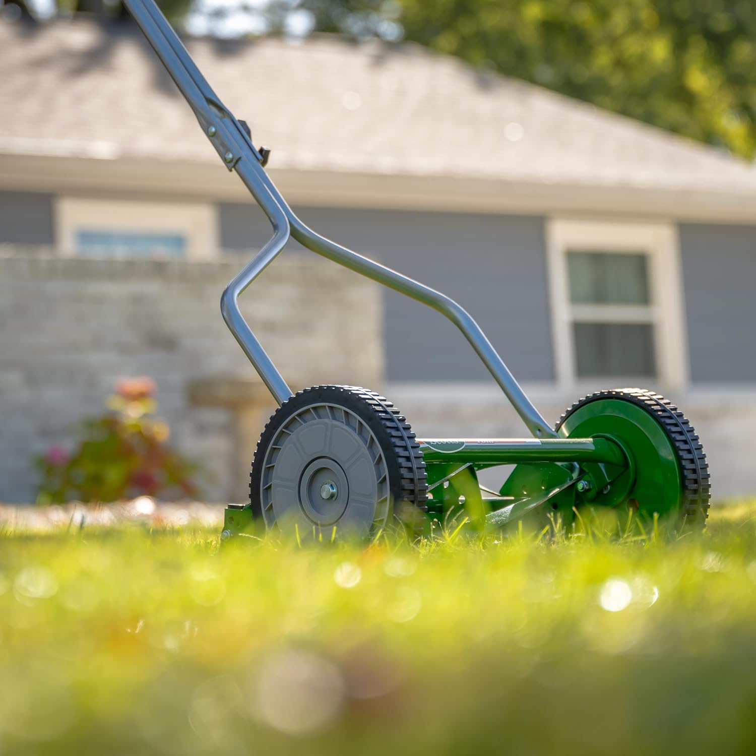 Scotts Outdoor Power Tools 304-14S 14-Inch 5-Blade Push Reel Lawn Mower, Green - Image 4